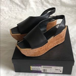 DMSX DONALD J PLINER ‘Bridget’ Wedge Sandal S: 9.5